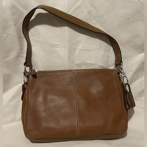 St John’s Bay shoulder bag with keychain